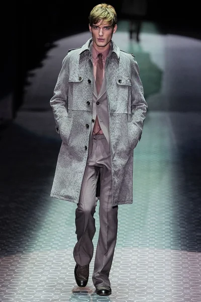 Look 1